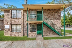 3482 King Bradford Dr in Baton Rouge, LA - Building Photo