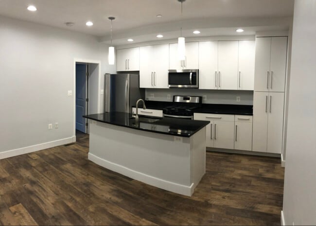 1262 Simms Pl NE in Washington, DC - Building Photo - Building Photo