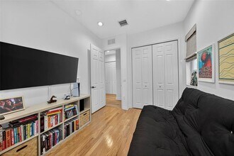 15 NE 20th Ave in Pompano Beach, FL - Building Photo - Building Photo