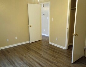 1029 Rowe St, Unit 1029 Rowe Street Unit 1 in New Tazewell, TN - Building Photo - Building Photo