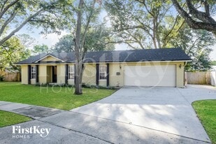 585 Walden Ct in Winter Springs, FL - Building Photo