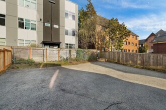 710 10th Ave E, Unit SI ID1035931P in Seattle, WA - Building Photo - Building Photo