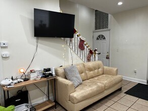 2118 E Carson St in Pittsburgh, PA - Building Photo - Building Photo