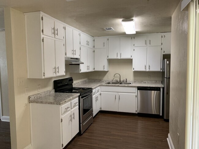 2630 Old Bainbridge Rd-Unit -A in Tallahassee, FL - Building Photo - Building Photo