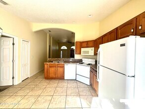 28 Louvet Ln in Palm Coast, FL - Building Photo - Building Photo