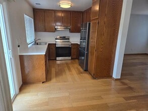 363 Windjammer Cir, Unit 201 in Chula Vista, CA - Building Photo - Building Photo