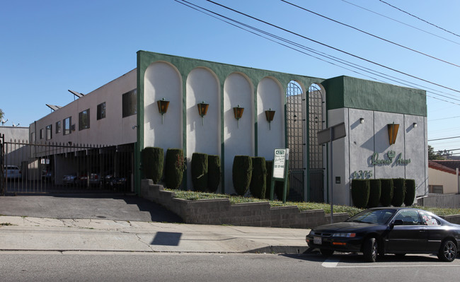 Queen Arms in Los Angeles, CA - Foto de edificio - Building Photo