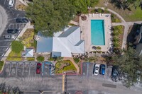 Bella Lago Apartments in Orlando, FL - Building Photo - Building Photo