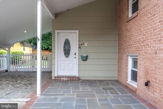2413 Childs Ln in Alexandria, VA - Building Photo - Building Photo