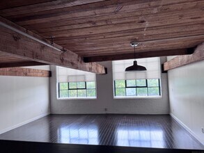 68 Thermos Ave in Norwich, CT - Building Photo - Building Photo