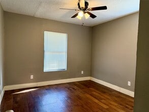 4727 Eppes St in Houston, TX - Building Photo - Building Photo