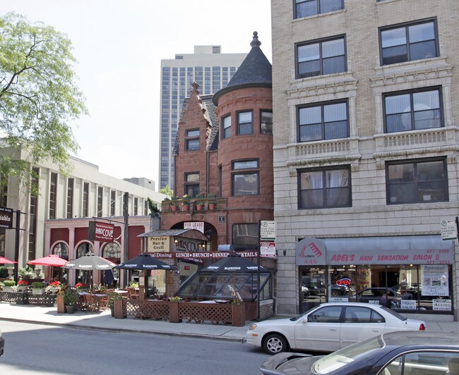 435 W Diversey Pky in Chicago, IL - Foto de edificio - Building Photo