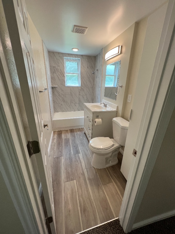 1362 E 3900 S in Millcreek, UT - Foto de edificio - Building Photo