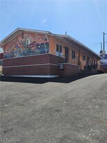 379 N 15th St in Las Vegas, NV - Building Photo