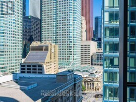 1 The Esplanade in Toronto, ON - Building Photo