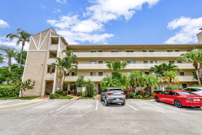 7267 Huntington Ln in Delray Beach, FL - Foto de edificio - Building Photo