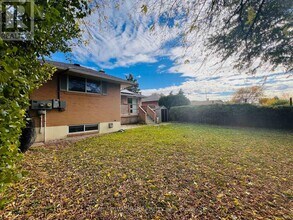 2749 Truscott Dr in Mississauga, ON - Building Photo - Building Photo