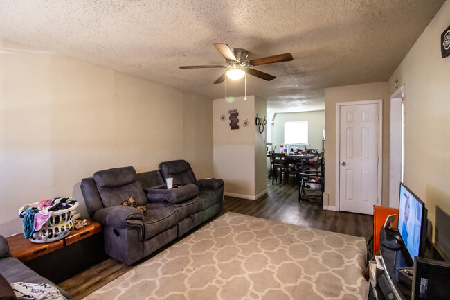 2805 E 2nd St in Lubbock, TX - Building Photo - Interior Photo