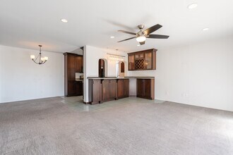 6455 La Jolla BoulevardUnit 245 Ln in San Diego, CA - Building Photo - Building Photo