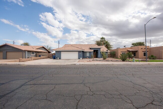 4767 W 31st Ln in Yuma, AZ - Building Photo - Building Photo
