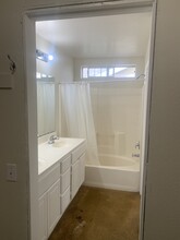 1236 Aruba Cv, Unit Master bedroom in Chula Vista, CA - Building Photo - Building Photo