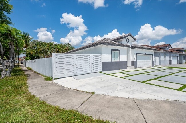 22560 SW 103rd Ave in Cutler Bay, FL - Building Photo - Building Photo