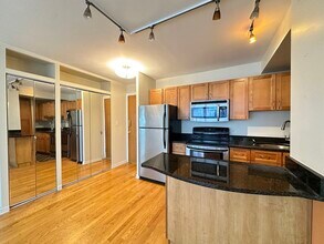 4180 N Marine Dr in Chicago, IL - Building Photo - Building Photo