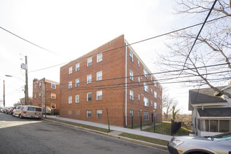 300 56th St NE in Washington, DC - Building Photo - Building Photo