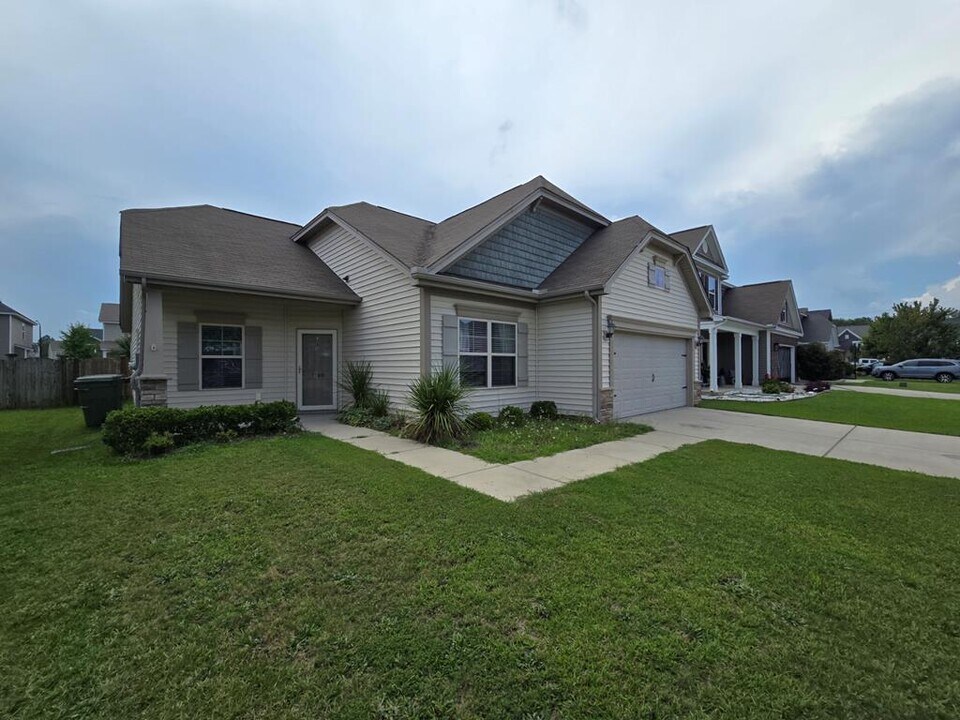 1760 Musket Trail in Sumter, SC - Building Photo