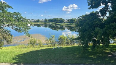 3405 NW 44th St in Oakland Park, FL - Building Photo - Building Photo