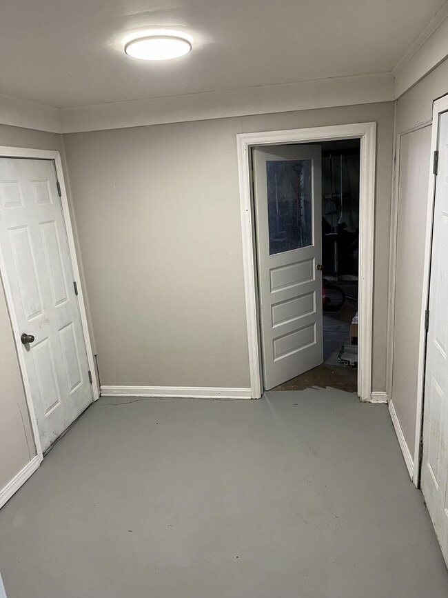 2413 Coy Ave in Kalamazoo, MI - Building Photo - Building Photo