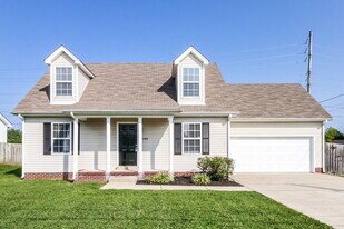 1980 Old Castle Dr in Murfreesboro, TN - Building Photo