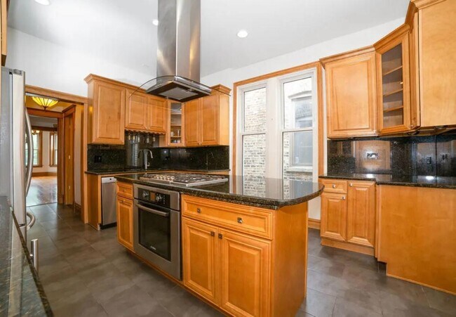 1518 N Oakley Blvd in Chicago, IL - Building Photo - Building Photo