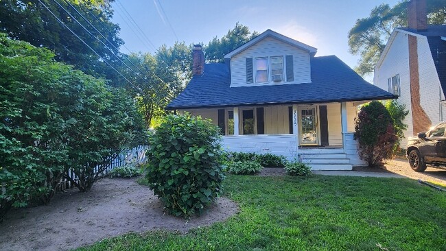 property at 3205 Sashabaw Rd