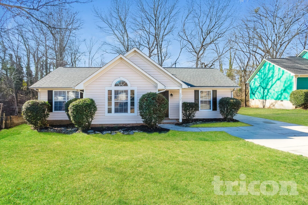 1131 Yorkdale Dr in Charlotte, NC - Building Photo