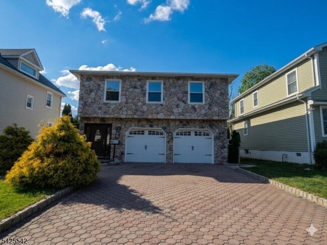property at 101 Bloomingdale Ave