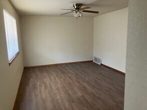 517 Cottonwood Ln in Tecumseh, OK - Building Photo - Building Photo