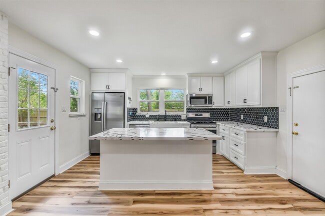 property at 4712 33rd St E