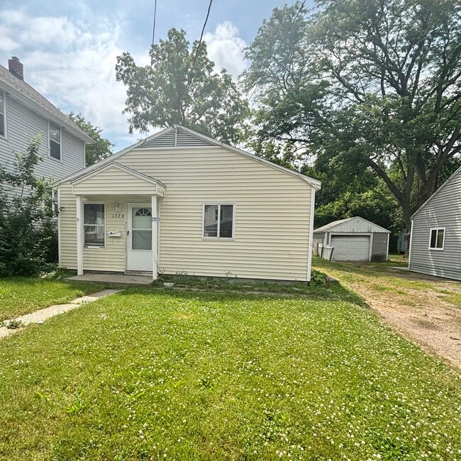 property at 1329 Roosevelt Ave