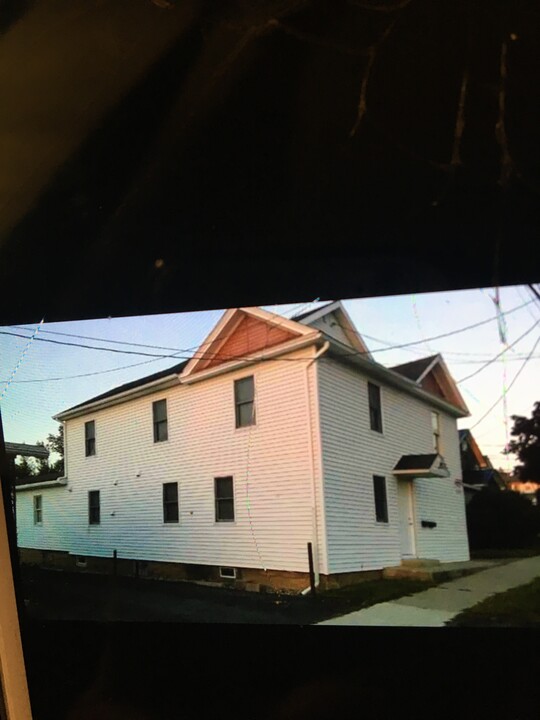 46 Court St in Geneseo, NY - Building Photo