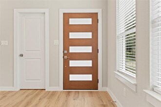 240 Shadow Oak Dr in Bastrop, TX - Building Photo - Building Photo