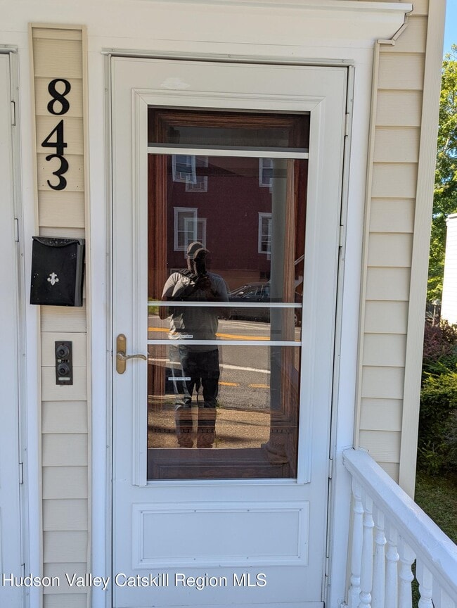 843 Union St in Hudson, NY - Building Photo - Building Photo