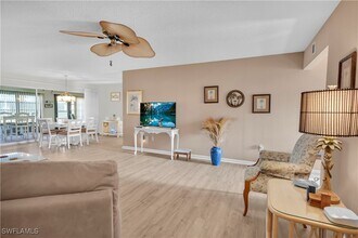 1251 Broadwater Dr in Ft. Myers, FL - Building Photo - Building Photo