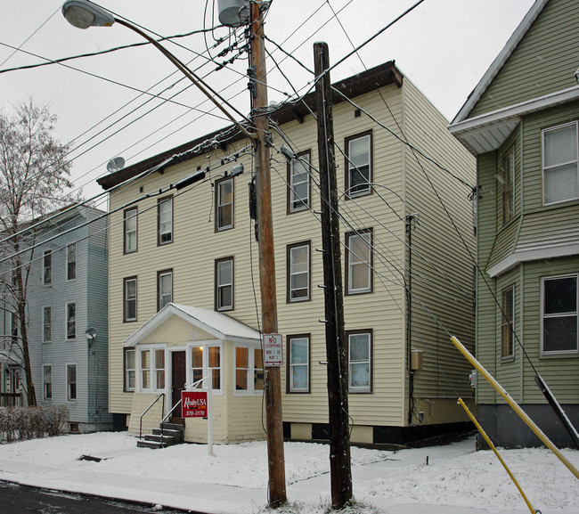 655 Lansing St in Schenectady, NY - Building Photo - Building Photo