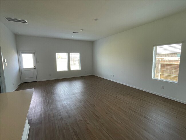 827 Rosewood Trl in Beasley, TX - Building Photo - Building Photo