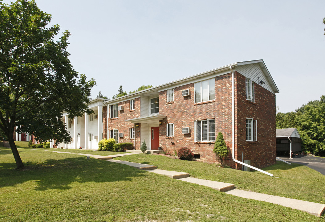 Park Crest Apartments in Jackson, MI - Building Photo