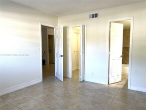 1300 Moffett St in Hallandale Beach, FL - Building Photo - Building Photo