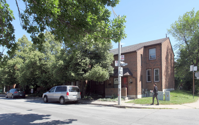 437-443 Melita Cres in Toronto, ON - Building Photo - Primary Photo