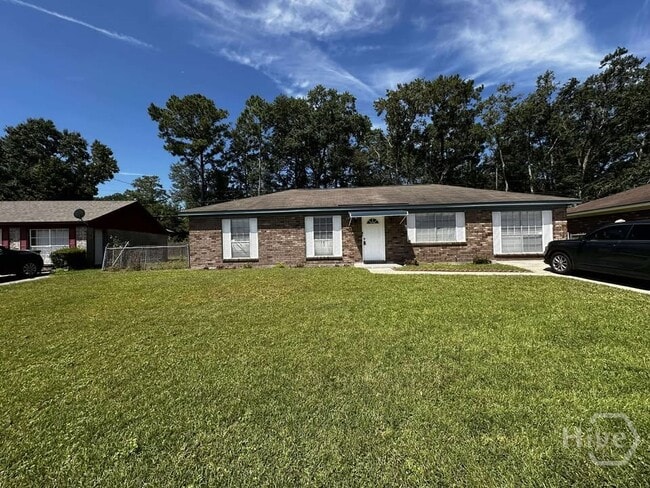 property at 25 Robin Hood Dr