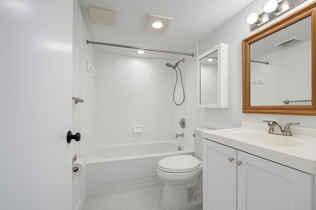 7030 Half Moon Cir in Hypoluxo, FL - Building Photo - Building Photo